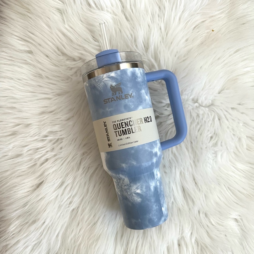 Stanley 40oz. Blue Ocean Tie Dye Adventure Quencher H2.O Flowstate Tumbler